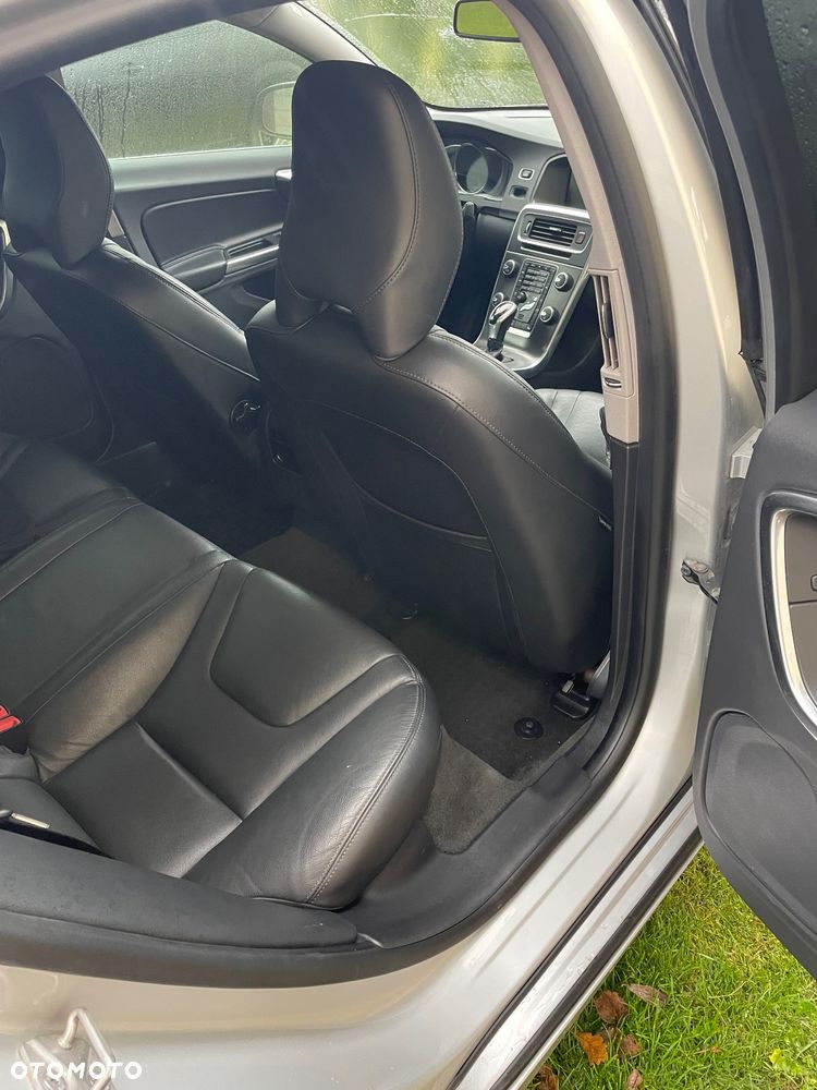 Volvo S60 2.5 T5 AWD - 10