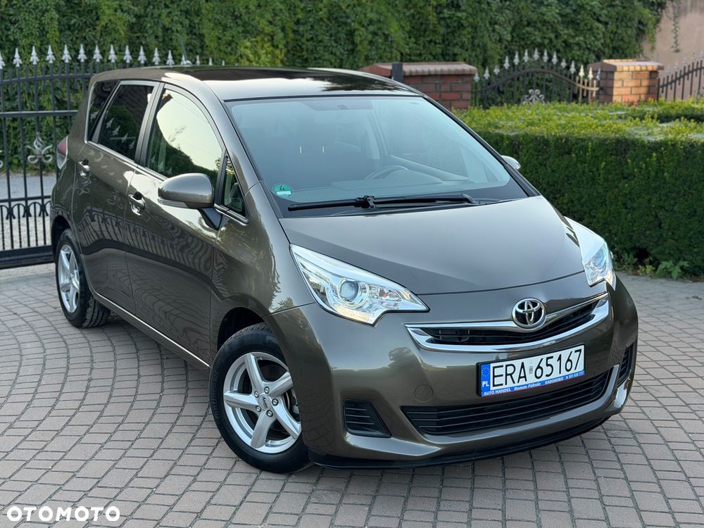 Toyota Verso S 1.33 Premium - 1