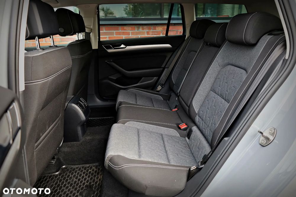 Volkswagen Passat 2.0 TSI Business DSG - 19