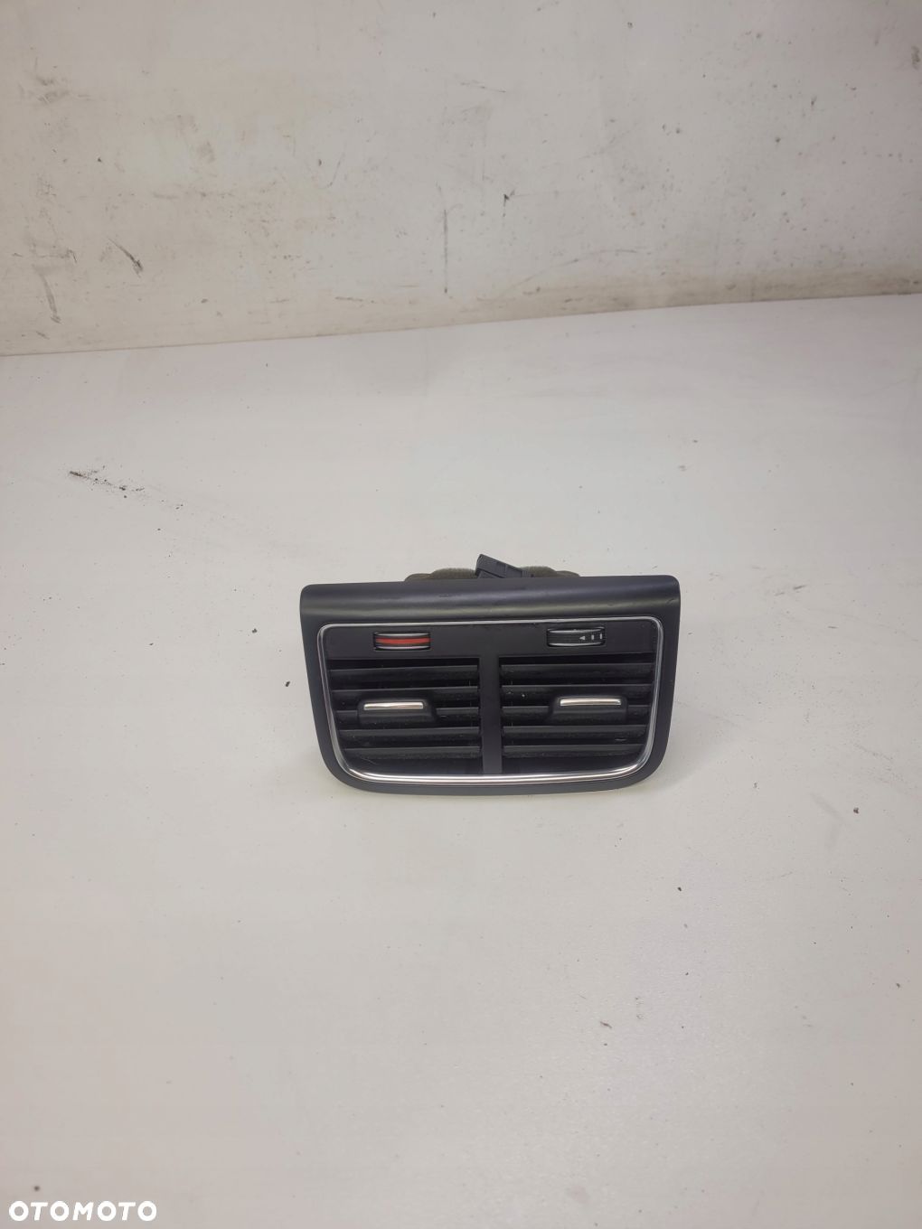 KRATKA NAWIEWU TYŁ AUDI A4 B8 LIFT A5 8K0819203J - 1