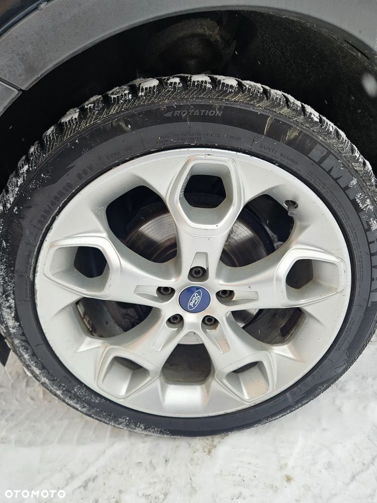 Ford Kuga 2.0 TDCi 2x4 Titanium - 5