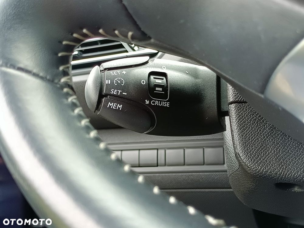 Peugeot 308 1.2 PureTech Business Line S&S - 19