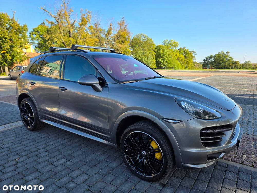 Porsche Cayenne - 9