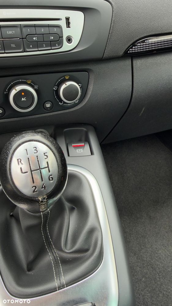 Renault Scenic 1.6 16V 110 Authentique - 14