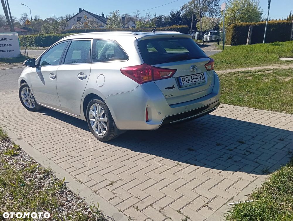 Toyota Auris 1.6 Prestige - 8