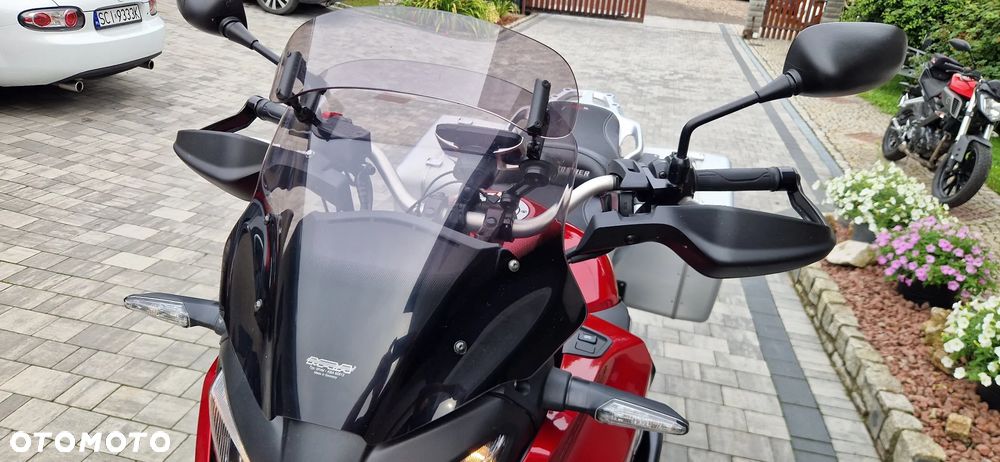Honda VFR - 14