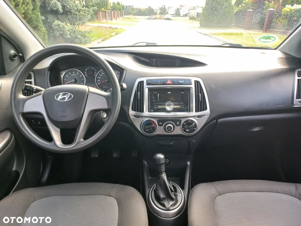 Hyundai i20 1.2 Trend - 28