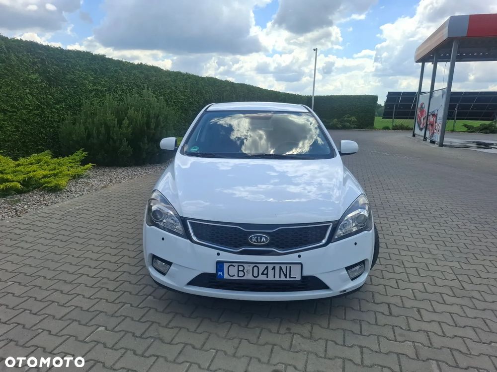 Kia Ceed - 3