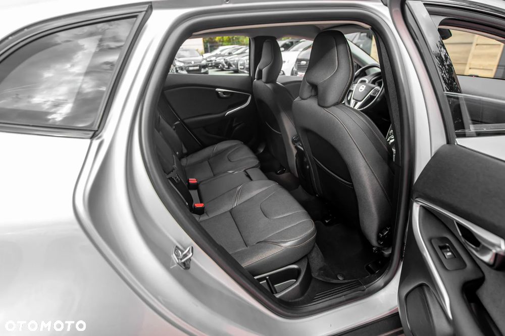 Volvo V40 Cross Country T4 AWD Geartronic Momentum - 20
