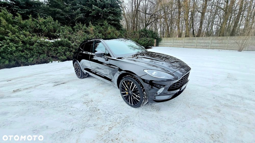 Aston Martin DBX - 2