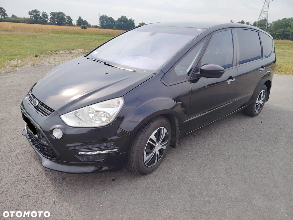 Ford S-Max - 17