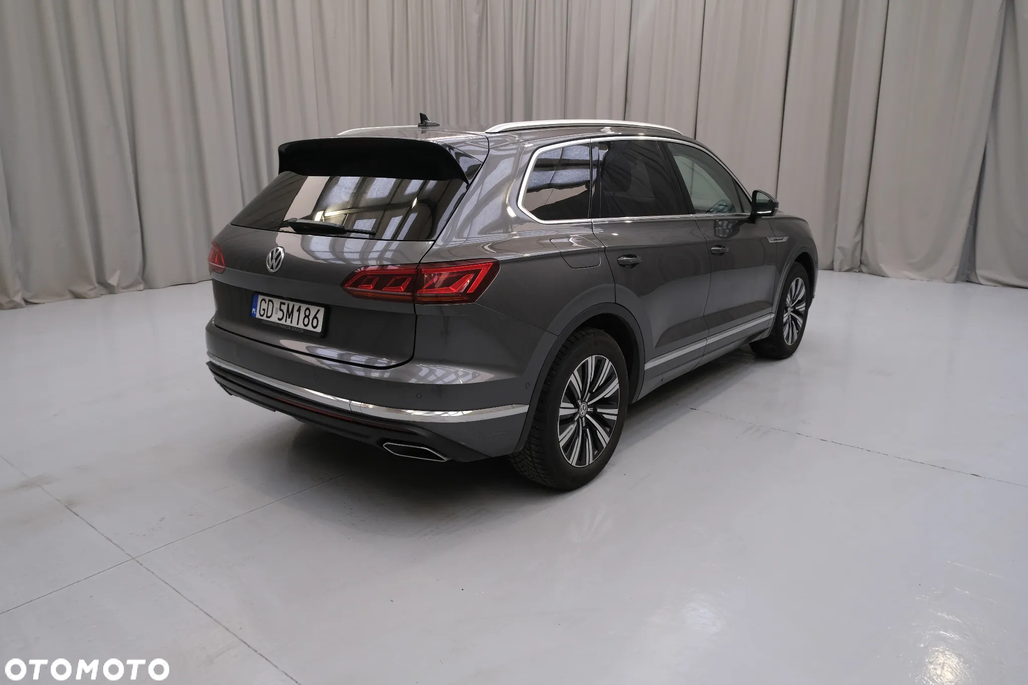 Volkswagen Touareg - 3