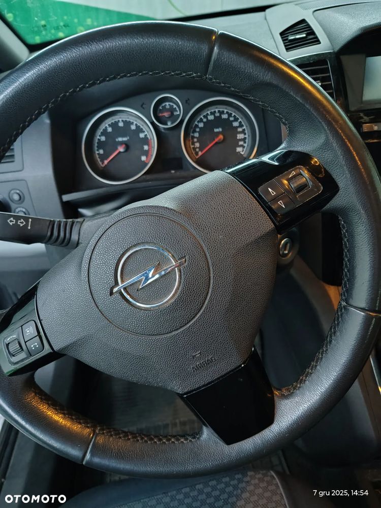 Opel Zafira 1.8 Edition 111 Jahre - 9