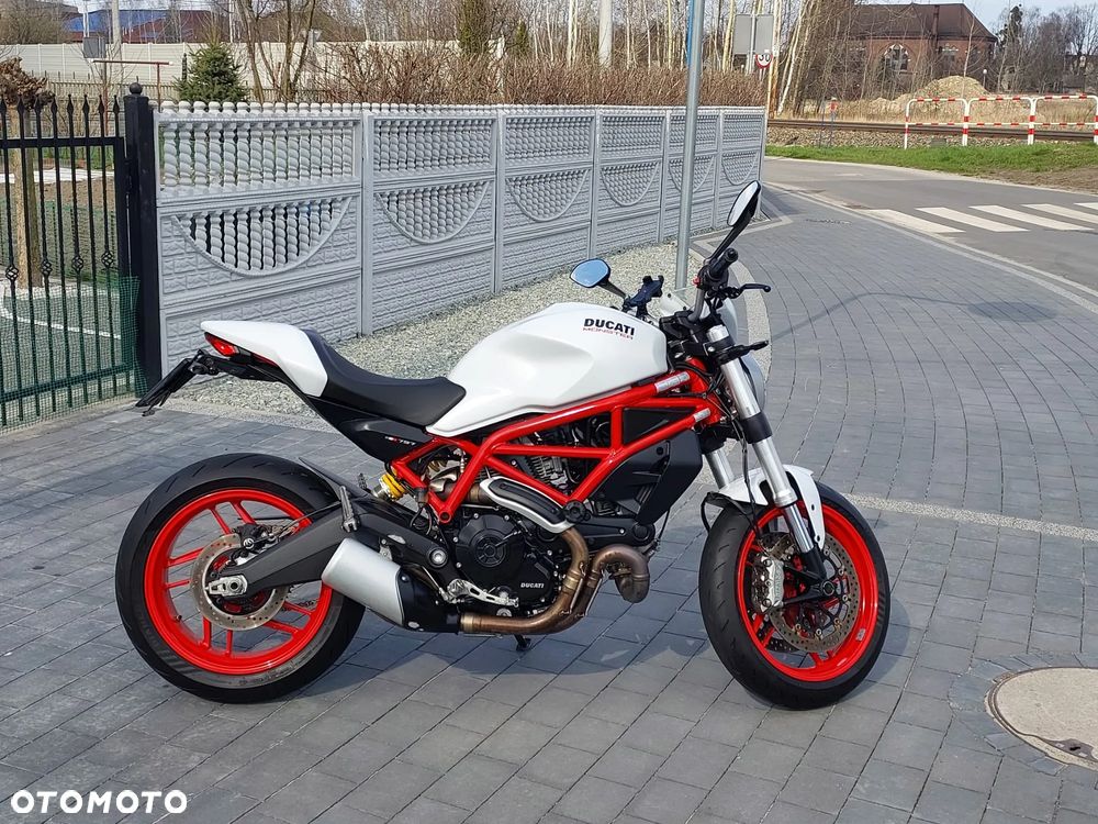 Ducati Monster - 22