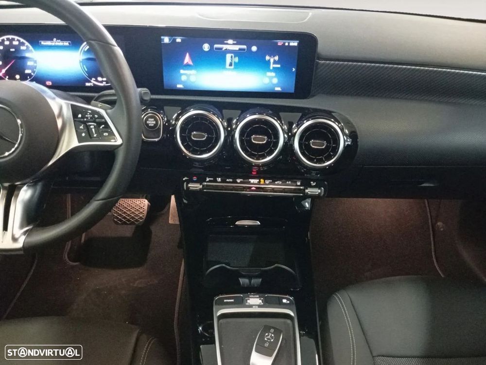 Mercedes-Benz A 250 e - 12