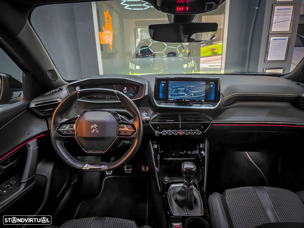 Peugeot 2008 1.2 PureTech GT Line - 45
