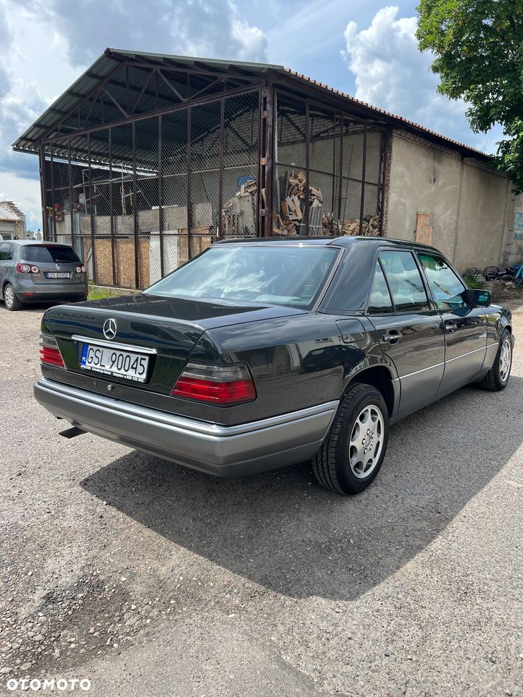 Mercedes-Benz Klasa E - 4