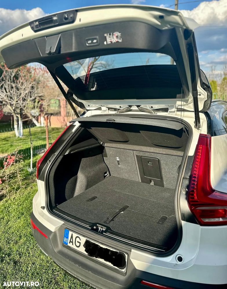 Volvo XC 40 D4 AWD R-Design - 8