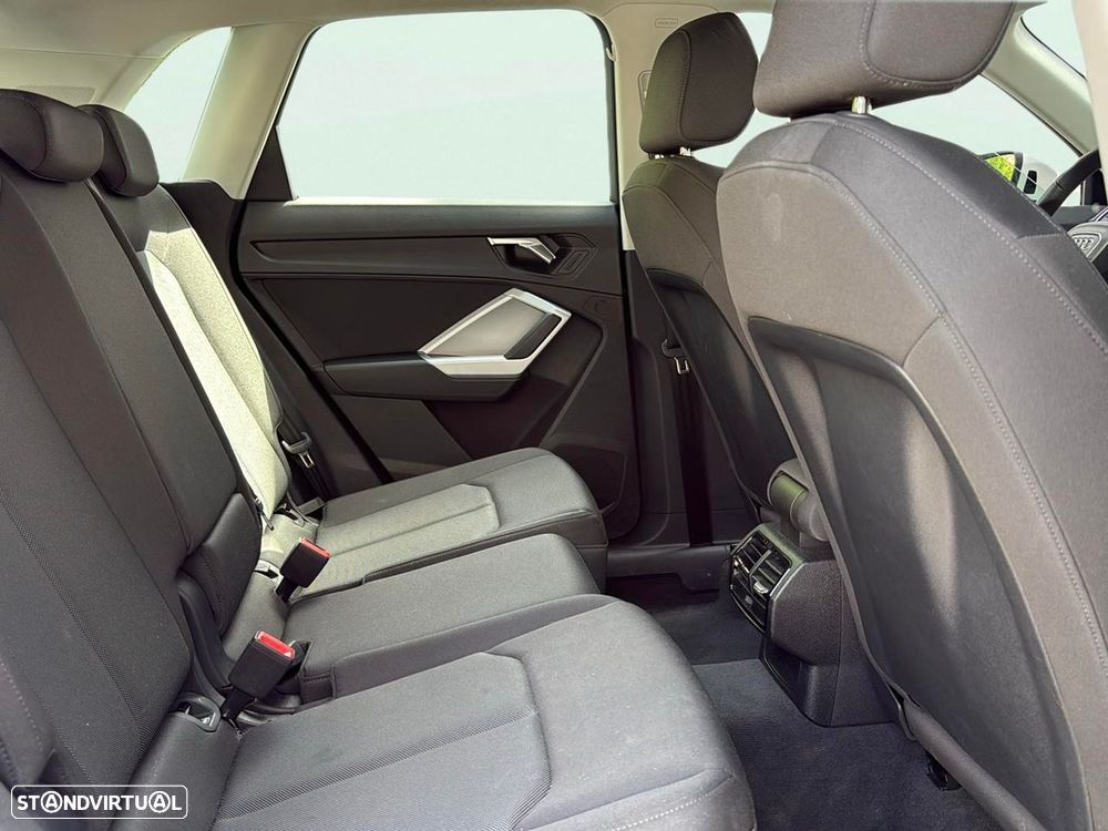 Audi Q3 45 TFSIe S tronic - 14