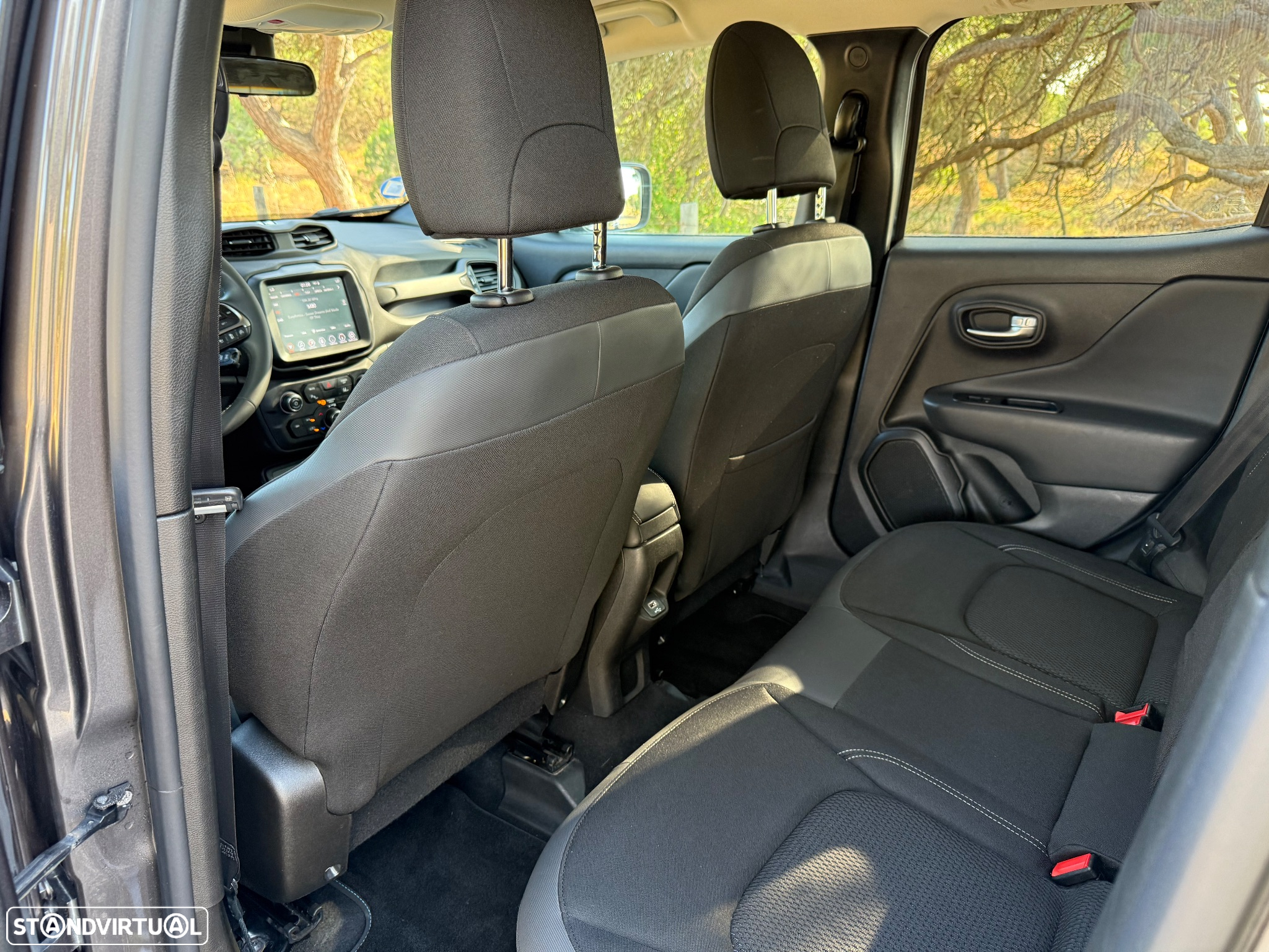 Jeep Renegade 1.3 TG 4Xe Limited - 12