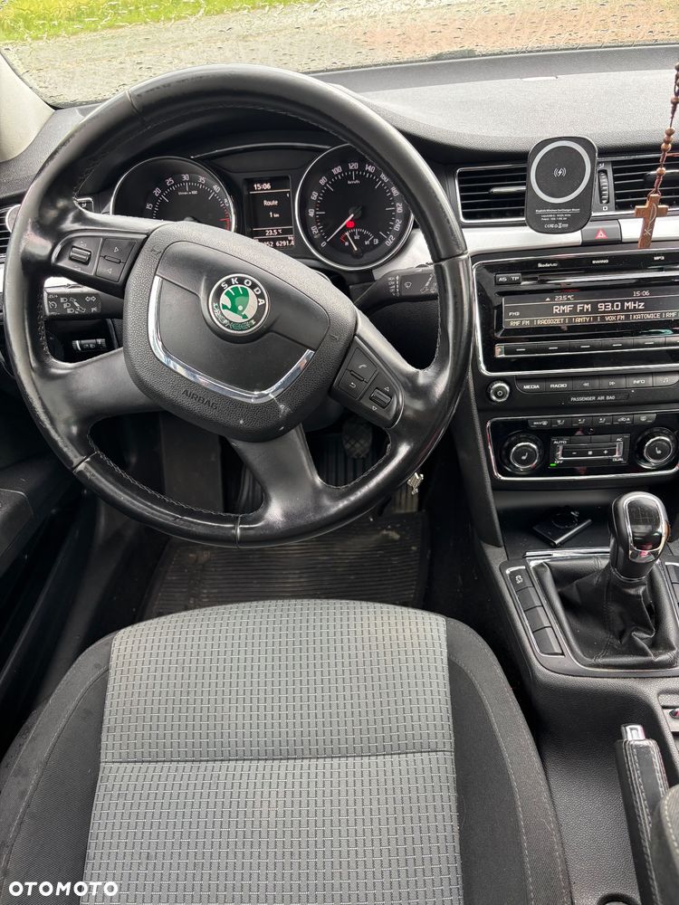 Skoda Superb 2.0 TDI Active - 8