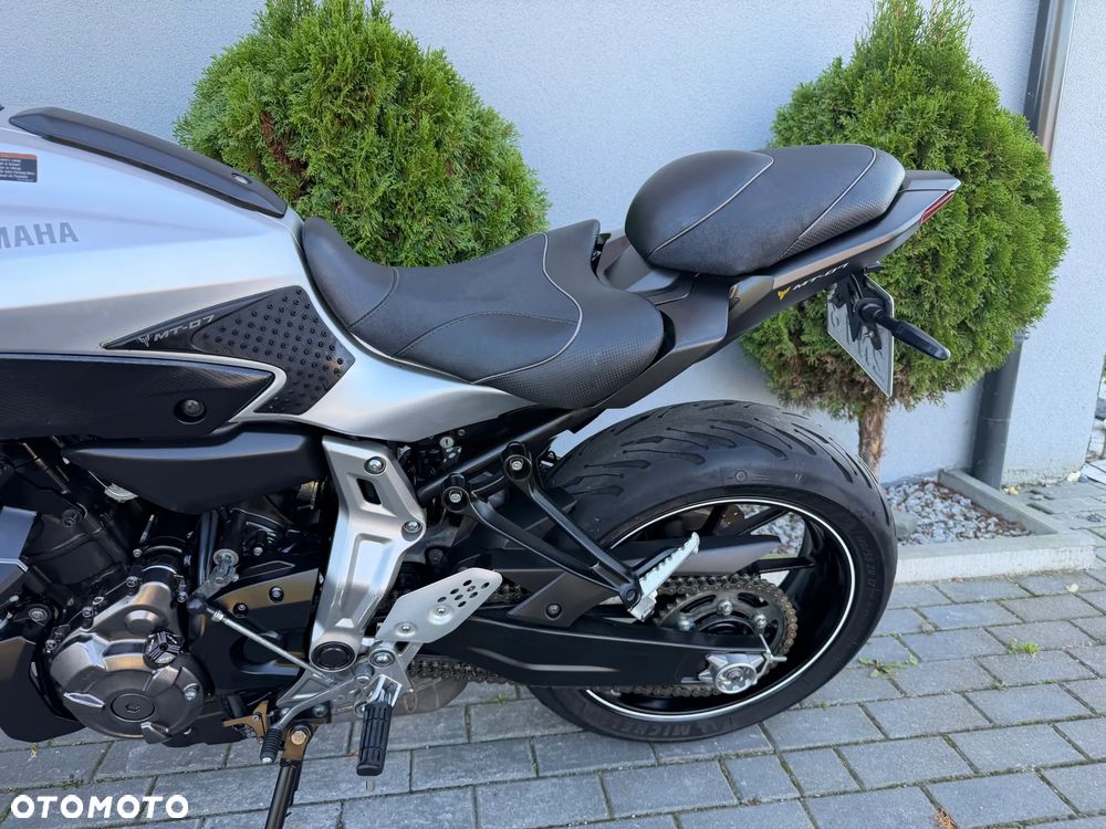 Yamaha MT - 32