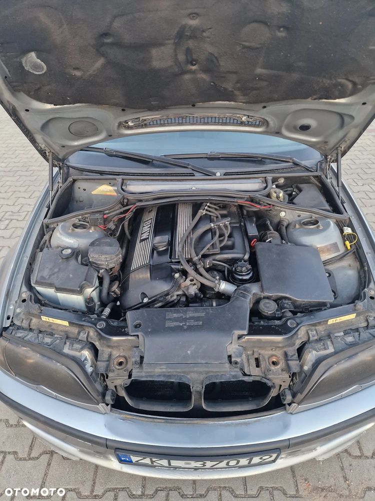 BMW Seria 3 320i - 17