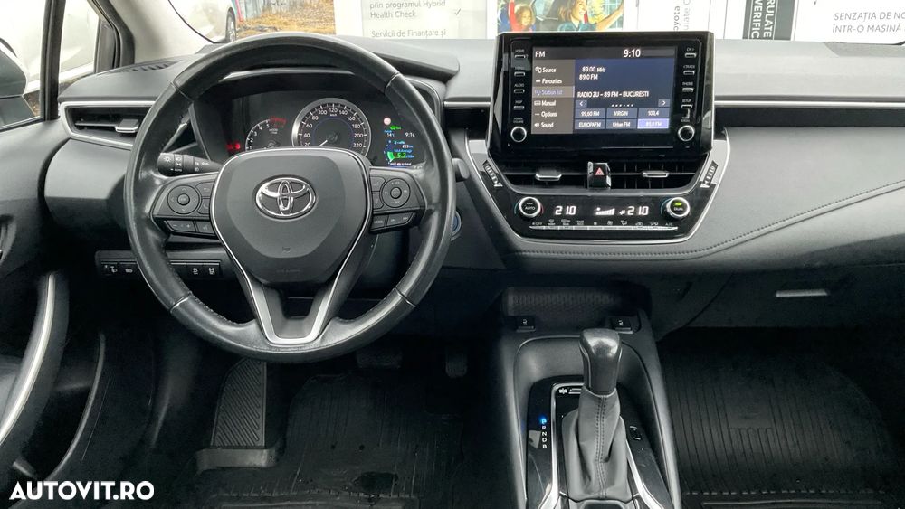 Toyota Corolla 1.8 HSD Business - 28