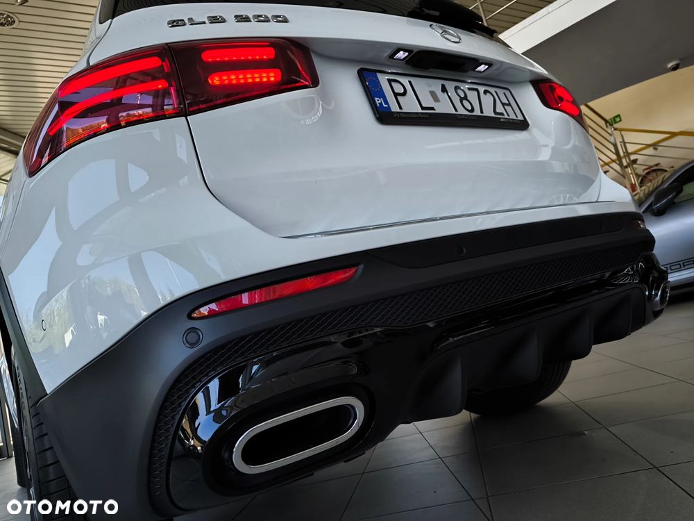 Mercedes-Benz GLB 200 7G-DCT AMG Line - 36