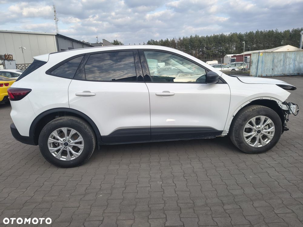 Ford Kuga - 8