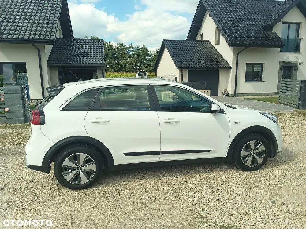 Kia Niro 1.6 GDI Hybrid M - 9