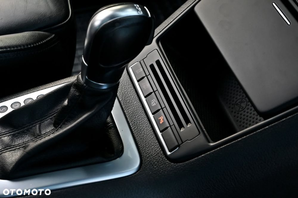 Volkswagen Tiguan 2.0 TDI 4Mot R-Style DSG - 35