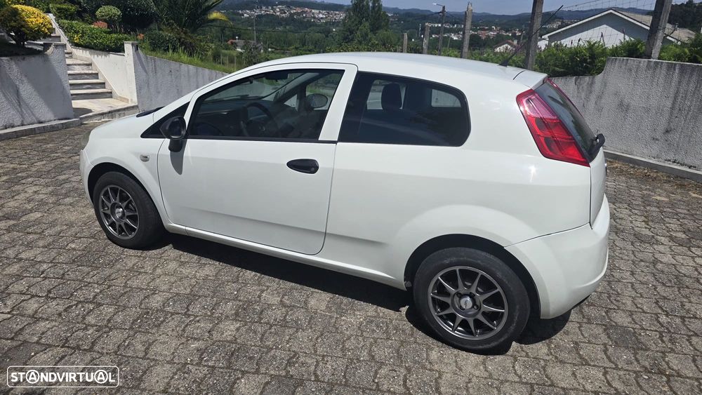 Fiat Punto Evo 1.3 16V Multijet Dynamic S&S - 2