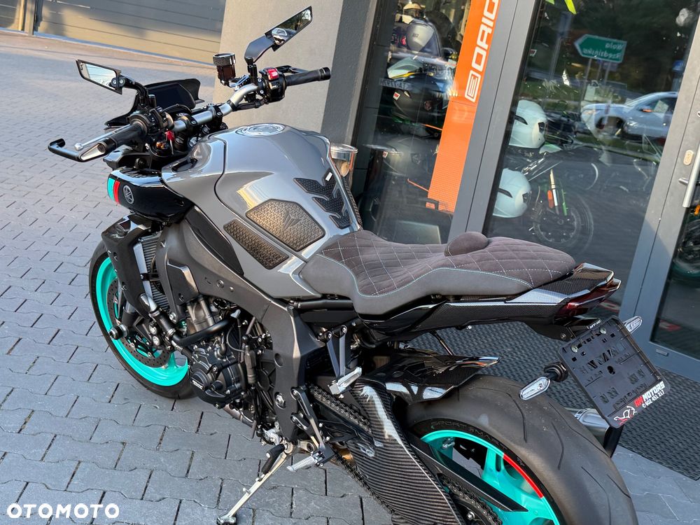 Yamaha MT - 30