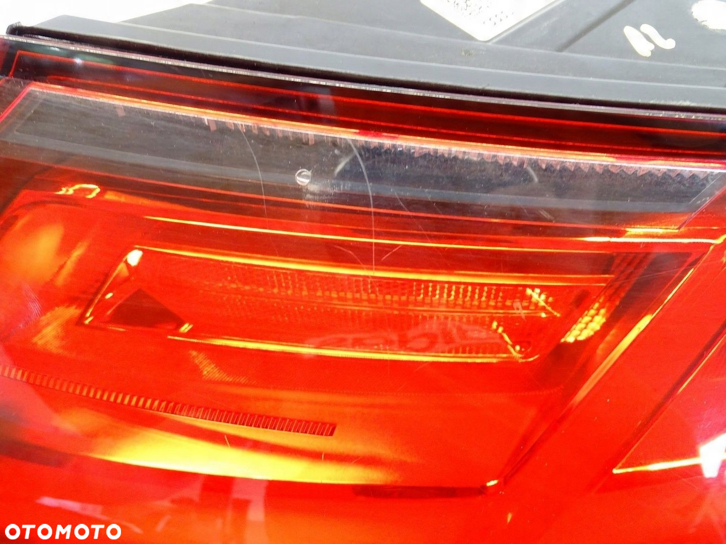 LAMPA PRAWA TYŁ TYLNIA AUDI TT 8S UK 8S0945096 - 10