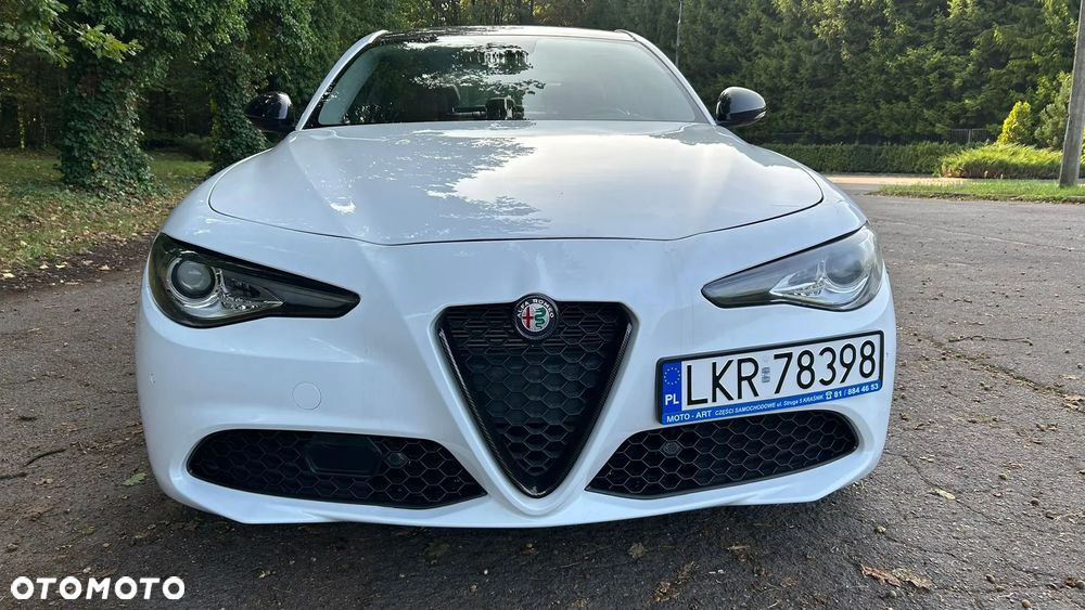 Alfa Romeo Giulia 2.0 Turbo - 1