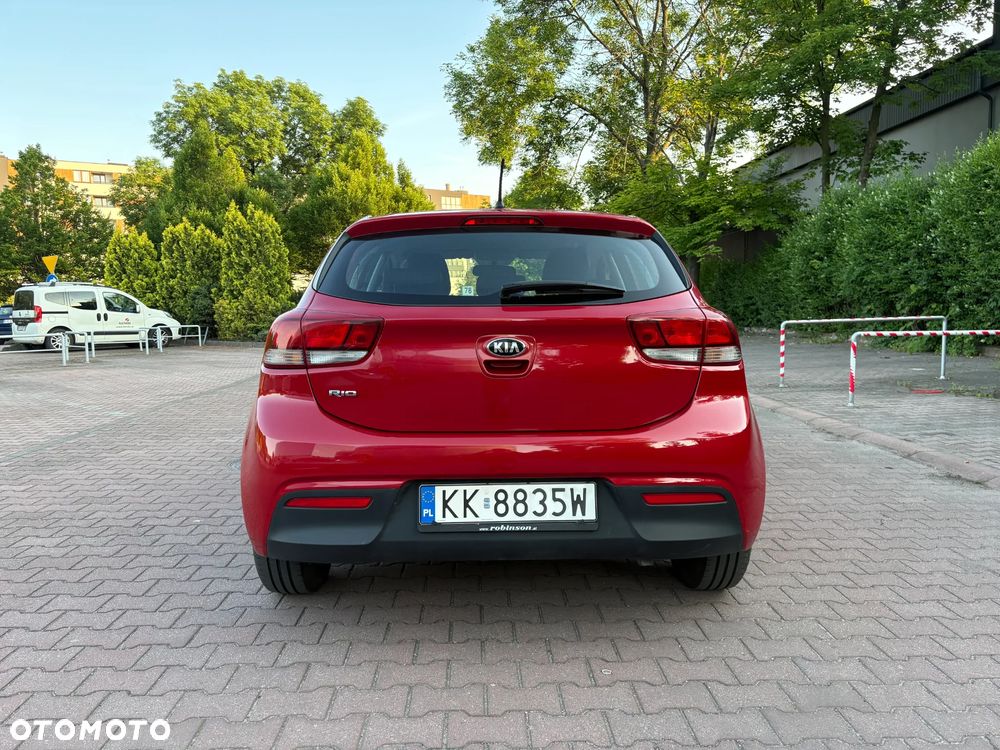 Kia Rio - 7