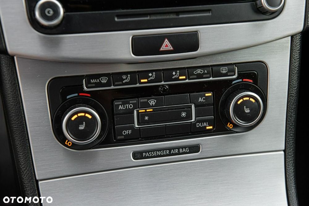 Volkswagen Passat - 24
