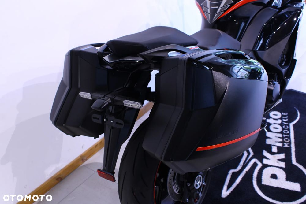 Kawasaki Ninja 1000 SX - 16