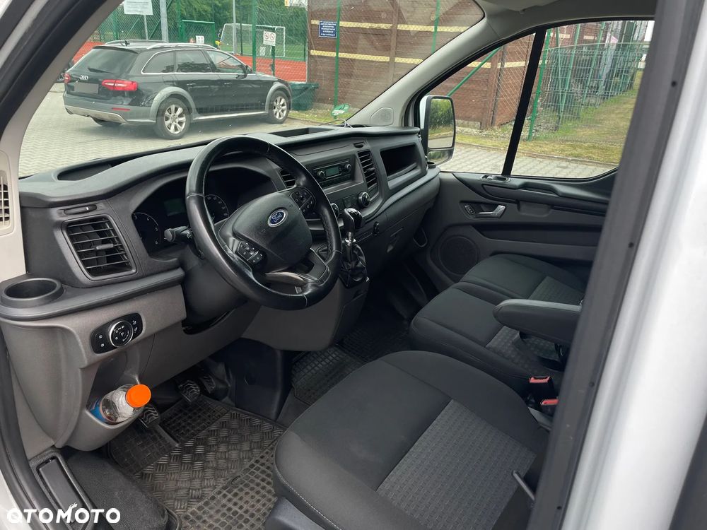 Ford Transit Custom - 8