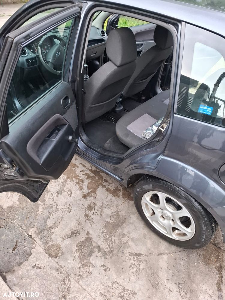 Ford Fiesta 1.4 TDCI Ghia - 15