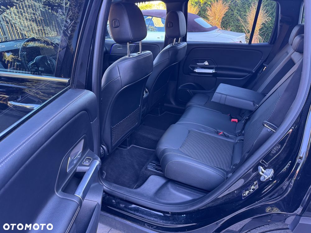 Mercedes-Benz GLB 250 4-Matic Progressive 8G-DCT - 17