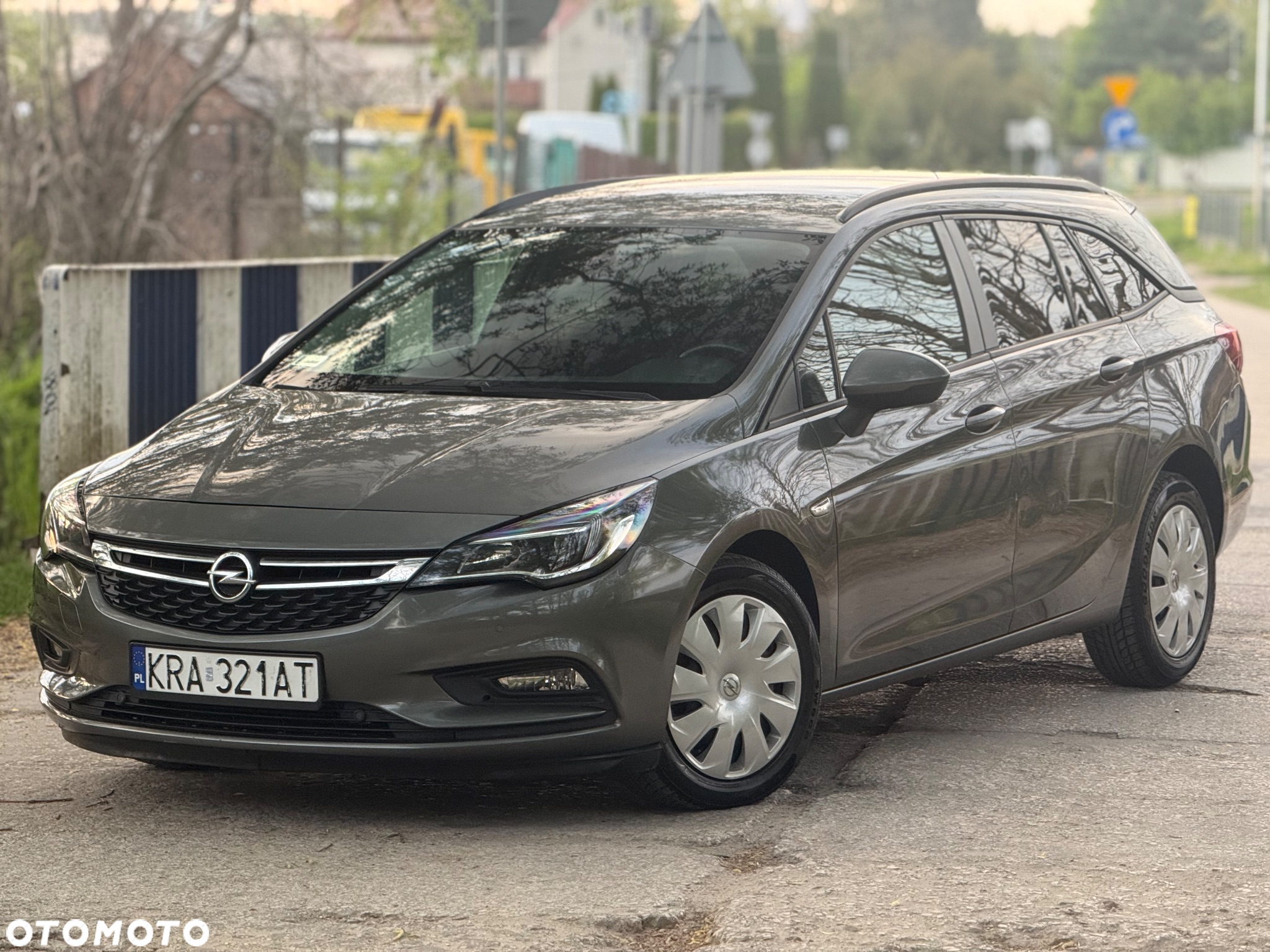 Opel Astra V 1.6 CDTI Enjoy - 2
