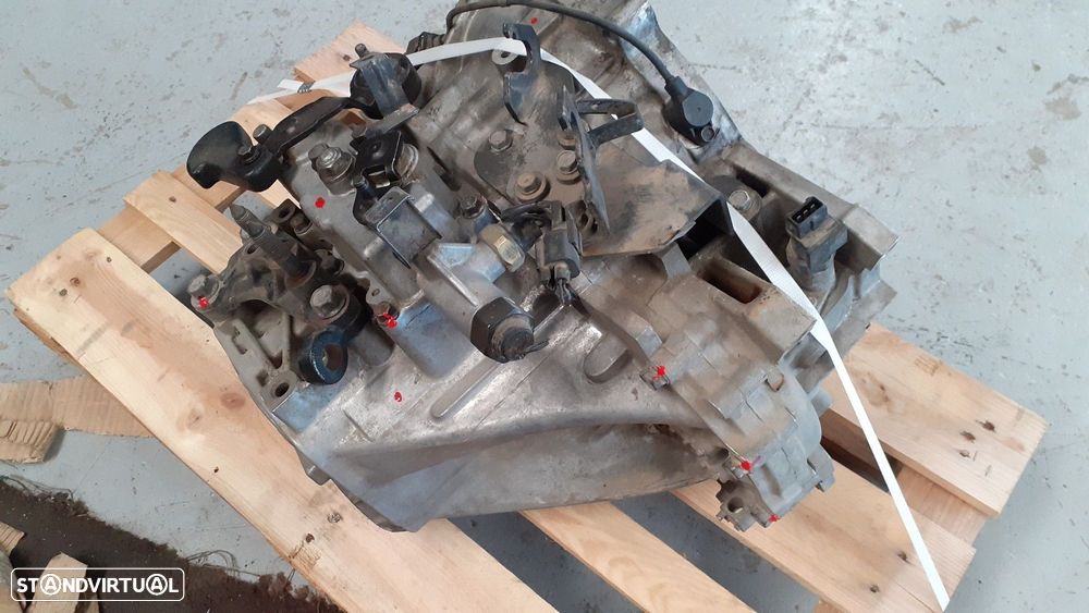 CAIXA VELOCIDADES HYUNDAI MATRIX 2005 - 1