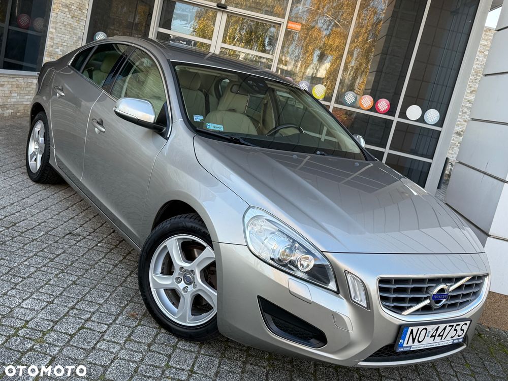 Volvo S60 - 1