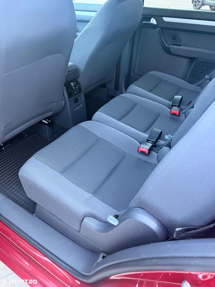 Volkswagen Touran - 7
