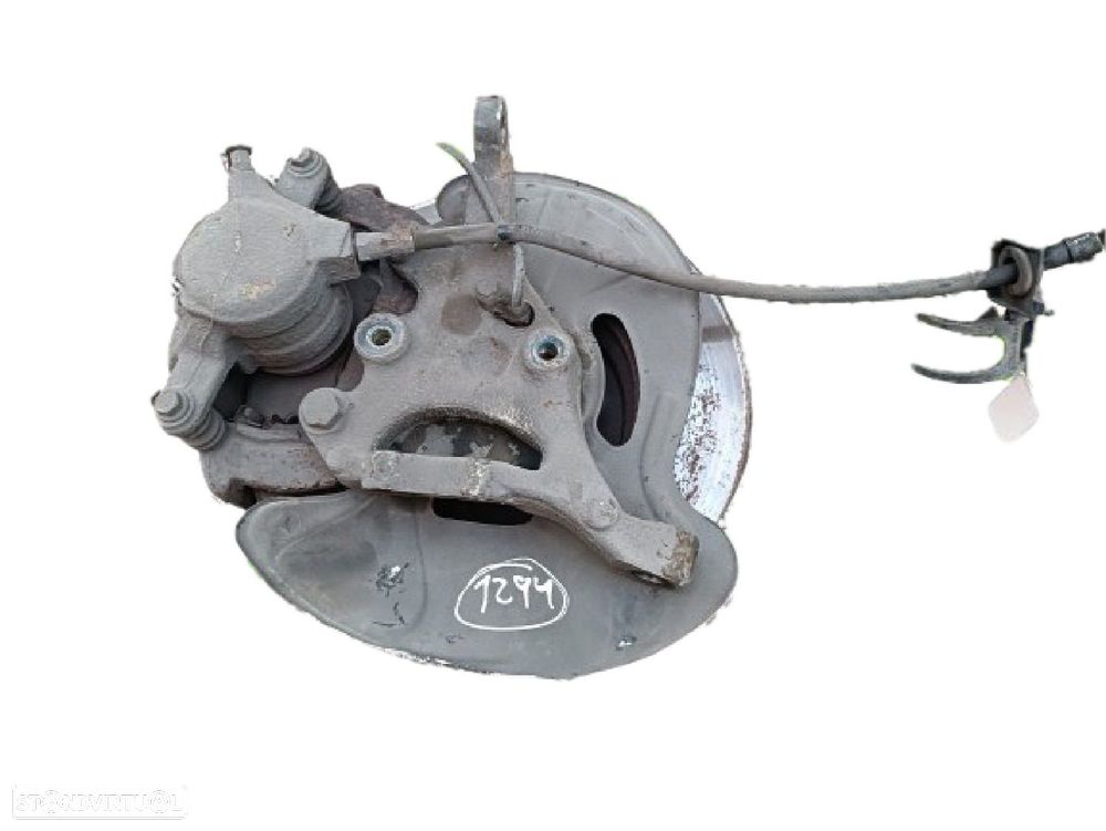 Manga Eixo Frente Esq Mercedes-Benz C-Class T-Model (S203) - 2