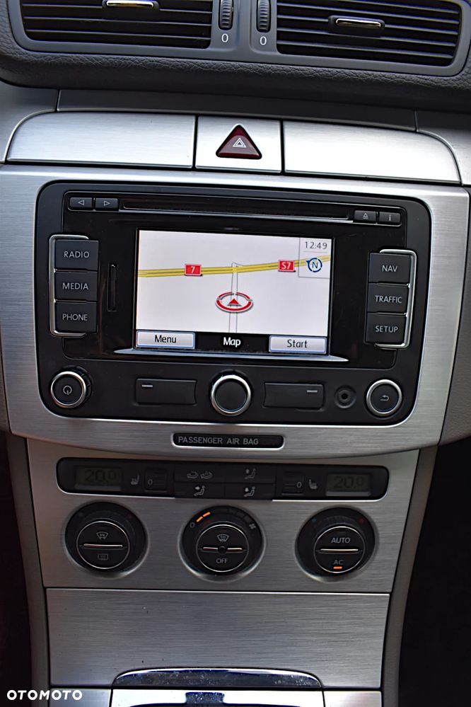 Volkswagen Passat - 19