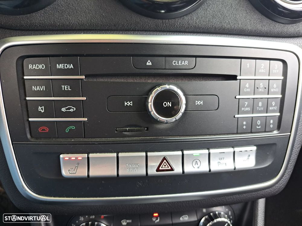 Mercedes-Benz A 200 (BlueEFFICIENCY) 7G-DCT AMG Sport - 23