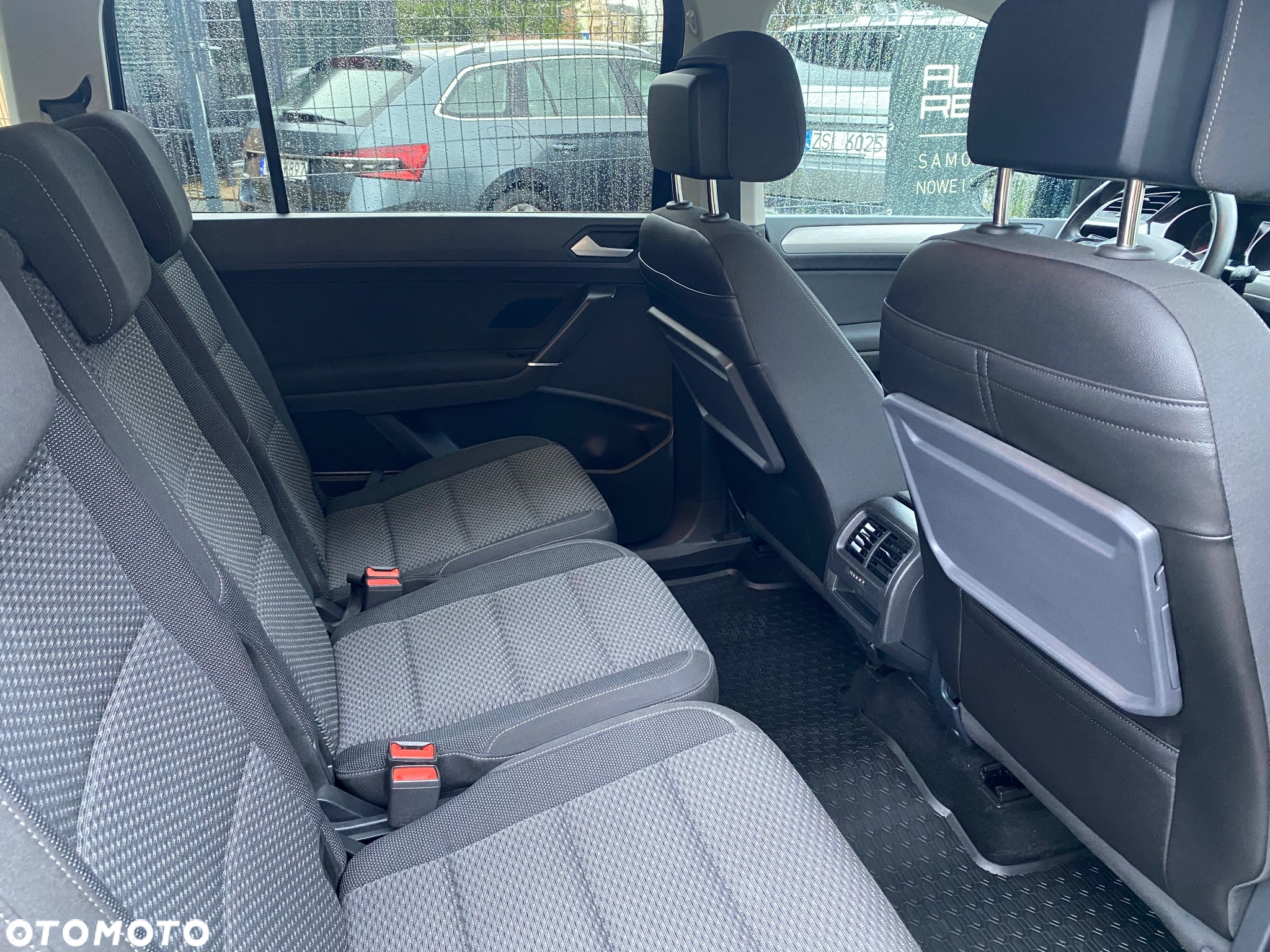 Volkswagen Touran 2.0 TDI BMT SCR Comfortline - 14